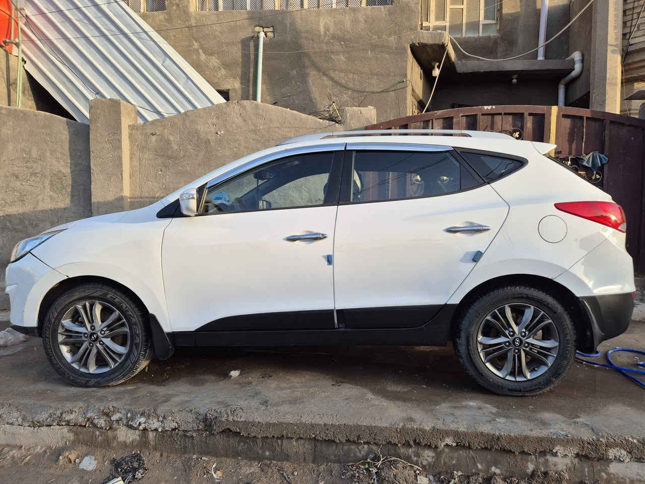 توسان 2014 رقم نجف
السعر ١١٠ وبيهة مجال 
***********
***********
