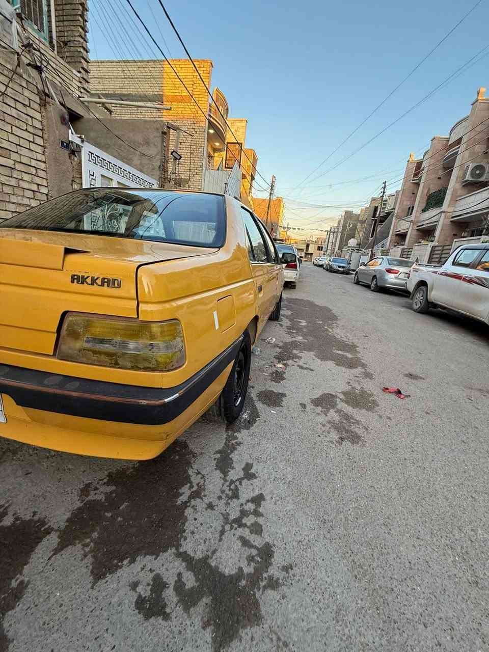 السلام عليكم
بيجو لميس ٢٠١٦ گير مكينه نضيفات 
تخم تاير جديد غرفه نضيفه السياره يرادلها ترتيب 
بيها بارد بل بنيد قليل كلش وبارد بل چاملغ صفحه السايق كلش قليل  
العنوان بغداد الكرخ ***********
