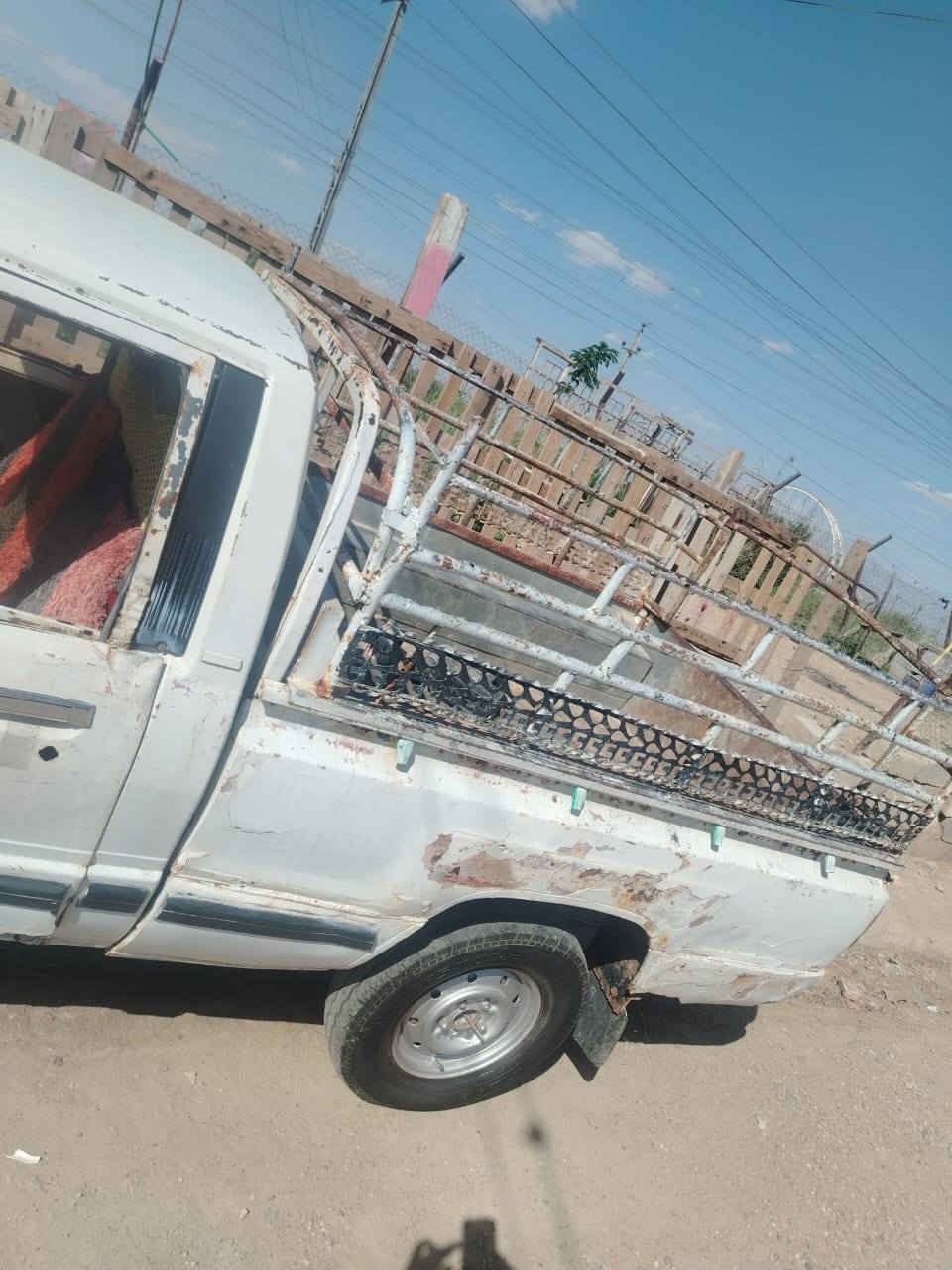 السلام عليكم بيكم تيوتا ٨٥ للبيع أدوات السياره جاهزه كير محرك مكفولات باتري بلكارتون تفيد مال معمل مال مزرعة السياره ترايه حلو العنوان بغداد رقم الموبايل *********** السعر ١٣ وبيه مجال
