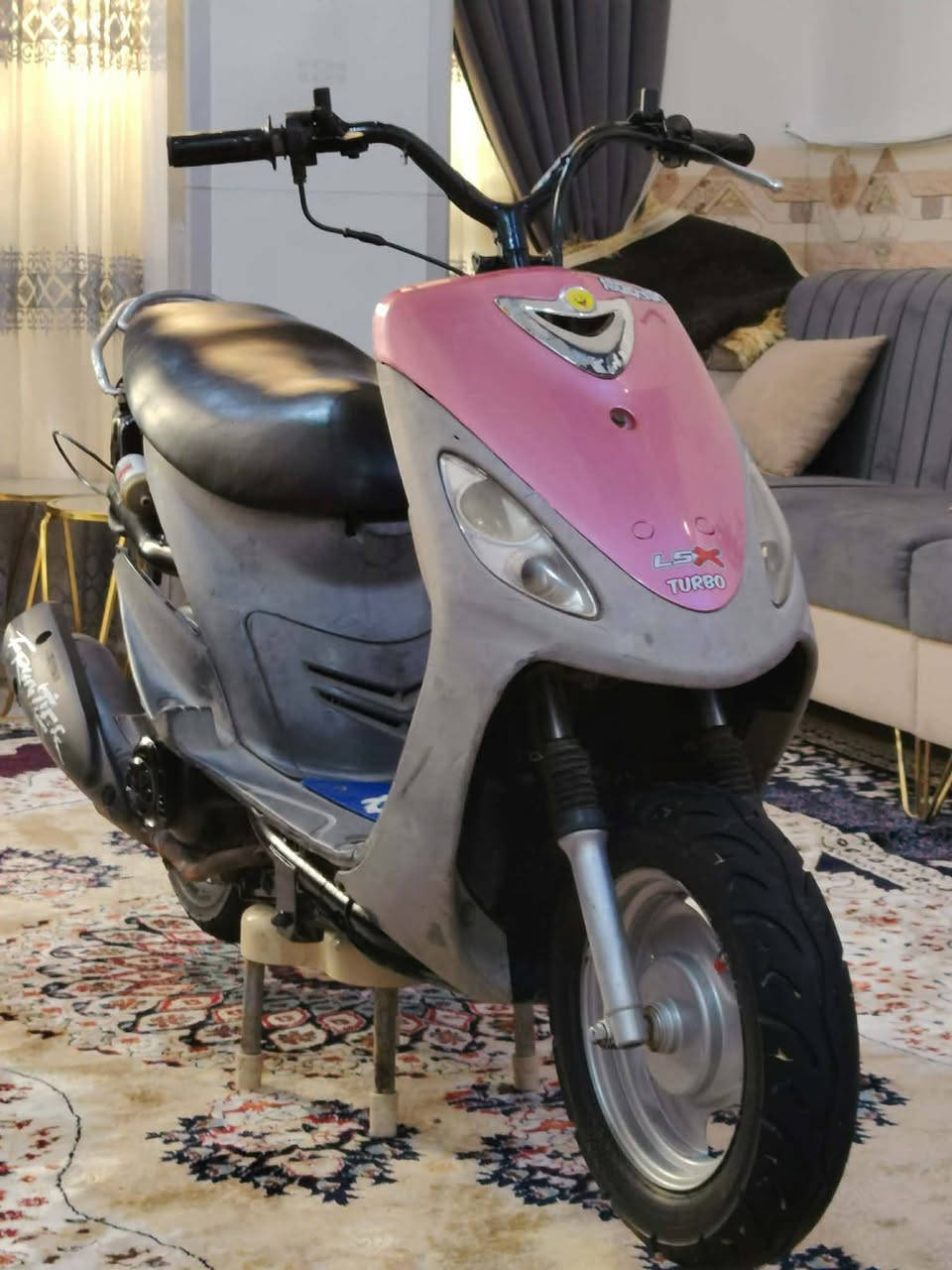 سلام عليكم دراجه للبيع السعر ٢٥٠قفل بيها عطل تأخذها علا عطله أبيع طافيه مكان حله حل الطهمازيه الرقم تواصل***********
