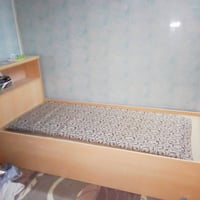 جرباية خشب نفر واحد نظیف السعر 25 الف  07708517572