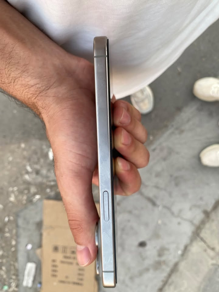 السلام عليكم 
ايفون 15pro max للبيع 
جهاز بلادي ملحقات كامله 
السعر مليون او خمسه وعشرين 1025 وبي مجال 
مكاني ديالى بعقوبة حي المعلمين  ***********
