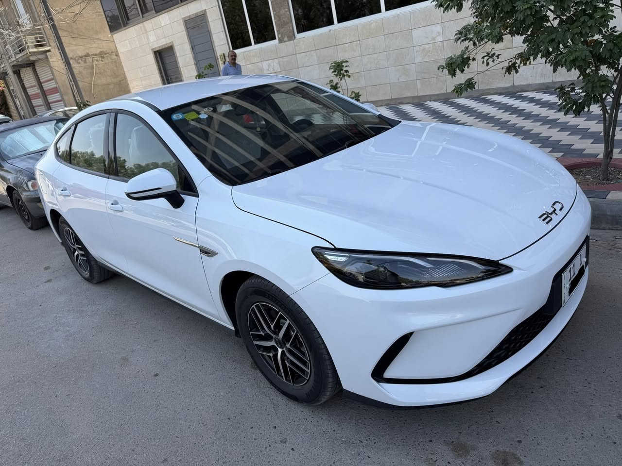 بي واي دي سيل 5 ماشيه 1.400 رقم بغداد لوحات عليه السياره ويل كب كروم وبيه شاحنه بدون ايرث السياره مكفوله عدا شخط بسيط بالجاملغ الخلفي مقدار شبر عله وضعه وواضح بصوره للبيع مكانه بالنجف الأشرف *********** سعره 20.600
