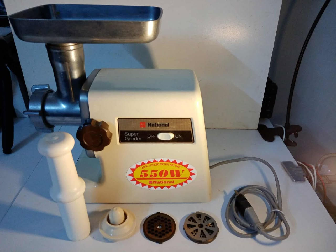 ماكنة ثرم يابانيه NATIONAL يابانيه اصليه 
شغاله كامله مع ملحقاتها
سعر 110 واصل يمك


**إذا كنت صاحب هذا الإعلان وتريد حذفه لأي سبب، رجاءا أرسل رسالة إلى الدعم الفني**