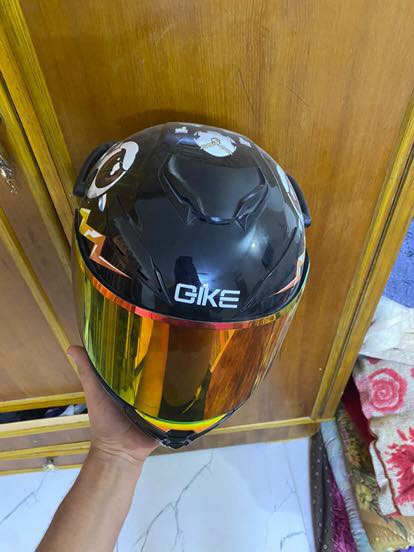 السلام عليكم شباب خوذه للبيع شخط مابيه جديد السعر 100وبيه مجال مكاني بغداد الشعب***********
