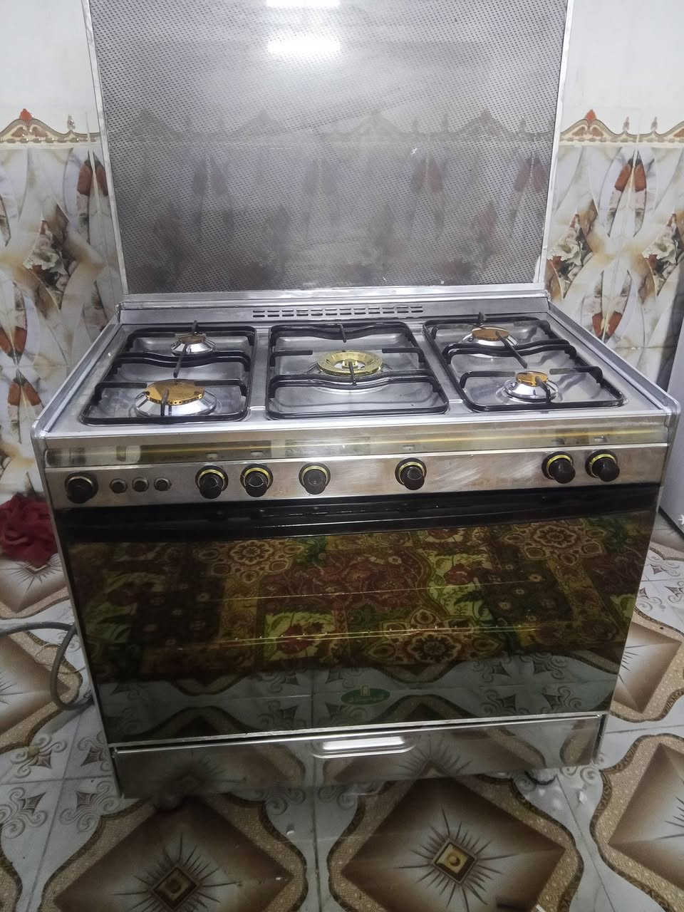 طباخ كريازي المصري خمس مشاعل نضافه 80٪ مكاني ناصريه الشراي يجي خاص وبخدمته او انتصل ***********
