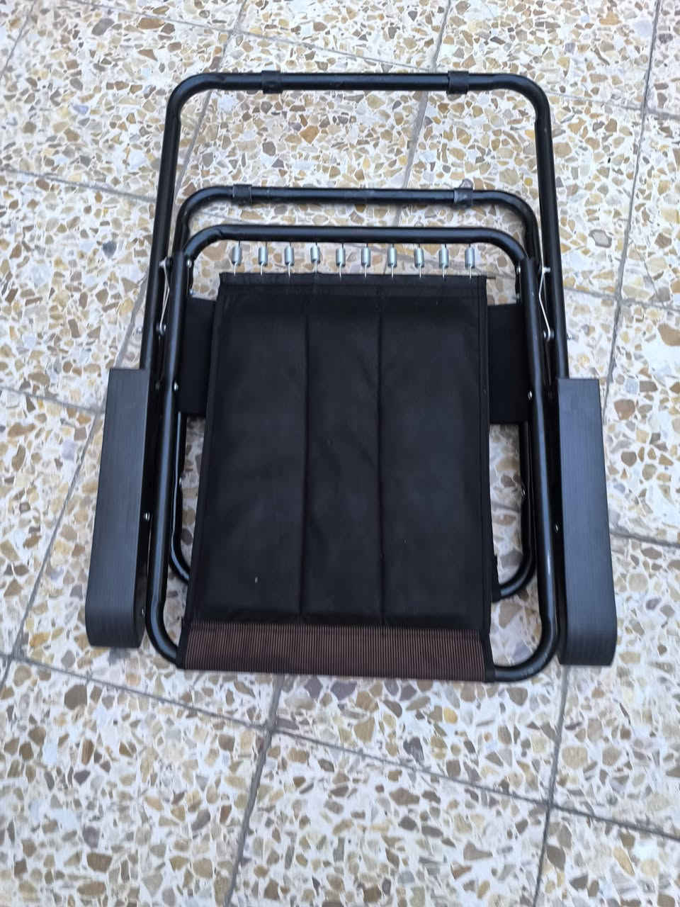 سلام عليكم
5 قطع كراسي 

ينطبك  10 سبرنك 

كلهن ب 35  الف 

المكان سوق الشيوخ 

ملاحظه كلهن جدد مامستخدمات

***********
