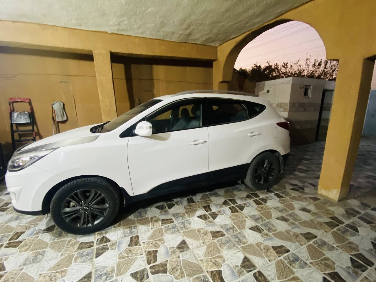 توسان 2016 خليجي رقم بغداد
ماشية 120 الف كيلو

فقط بارد قليل كلش بالصندوك وجامرلغ خلفي هم كلش قليل تكحيل

سعر 165 بيهة مجال قليل
***********
ديالى
