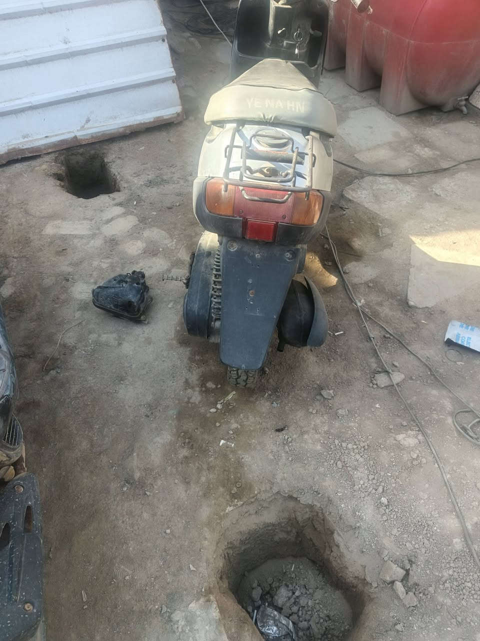 دراجة بطه للبيع خطين الدراجه شعاله عوزه بس ترتيب حي العسكري شارع ستين ***********واتساب
