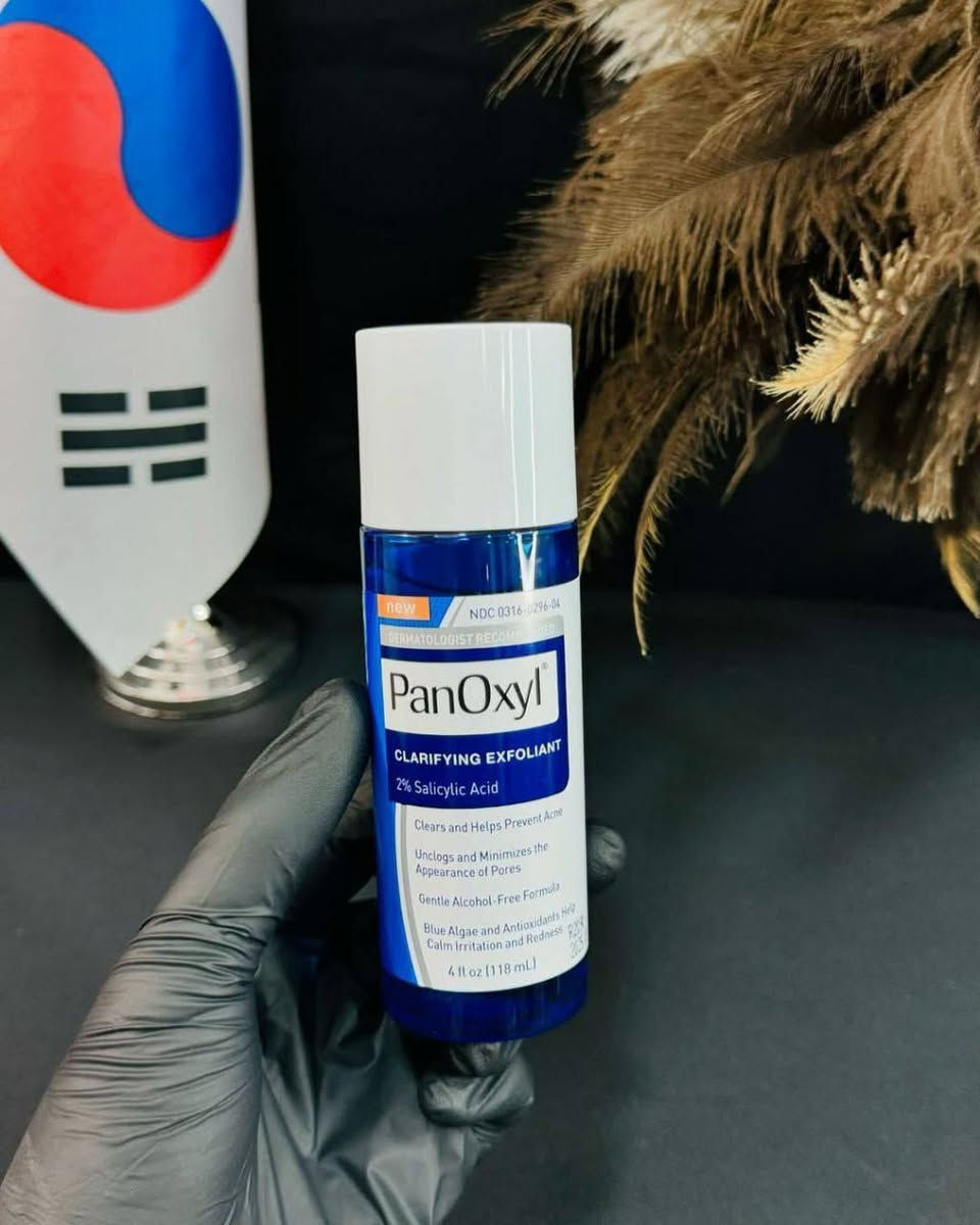 تونر مقشر بانوكسيل المنقي بتركيز 2% حمض الساليسيليك هو مقشر يوصي به أطباء الجلدية، مصمم للمساعدة في علاج حب الشباب وتحسين نسيج البشرة بشكل عام مكونه الرئيسي هو 2% حمض الساليسيليك، وهو حمض بيتا هيدروكسي (BHA) المعروف بفعاليته في علاج حب الشباب وتقشير الجلد  يساعد حمض الساليسيليك بنسبة 2% على تقشير البشرة وفتح المسام وتقليل الالتهاب ومنع ظهور الحبوب في المستقبل.
 
الاصلي المنشأ أمريكي 🇺🇸💯
سعر الدرزن ٦٠ الف 
يوجد خدمة توصيل لجميع محافظات العراق ✔️✔️


**إذا كنت صاحب هذا الإعلان وتريد حذفه لأي سبب، رجاءا أرسل رسالة إلى الدعم الفني**