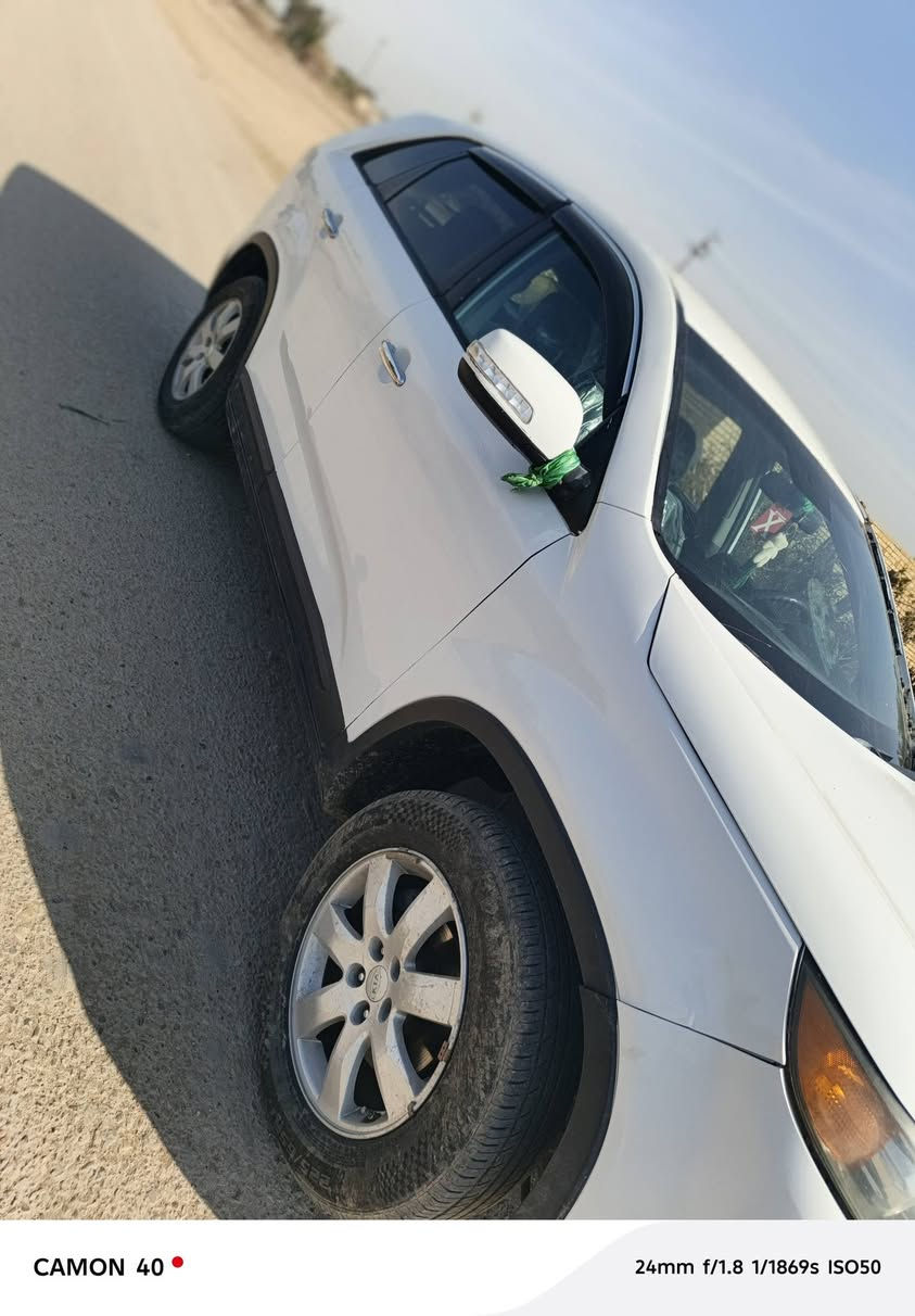 السلام عليكم 
سورنتو ١٣ ادوات ادوات كصه جنطه 
بانزين ٦ سلندر  أرقام إنكليزي شمالي 
طخم تاير توني شاده 
كير مكينه حداديه باكيت 
تبريد تدفئه شغال 
السعر 55وبيها مجال 
مكانها ناصريه ‏‪***********‬‏
