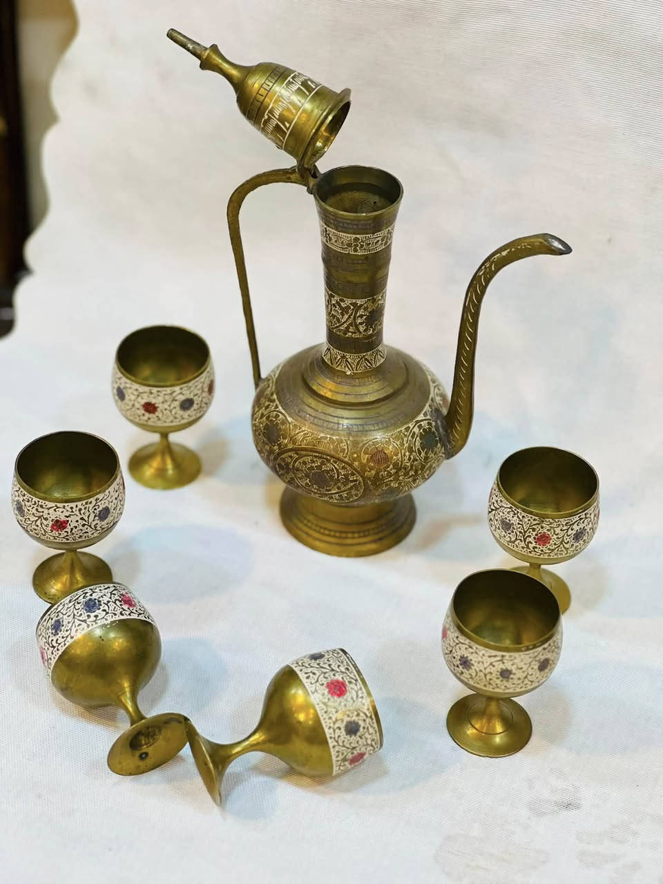 للبيع 
سيت إبريق مع ست أكواب  نحاسيه ارتفاع الإبريق 26سم وارتفاع الكوب 7سمً


**إذا كنت صاحب هذا الإعلان وتريد حذفه لأي سبب، رجاءا أرسل رسالة إلى الدعم الفني**