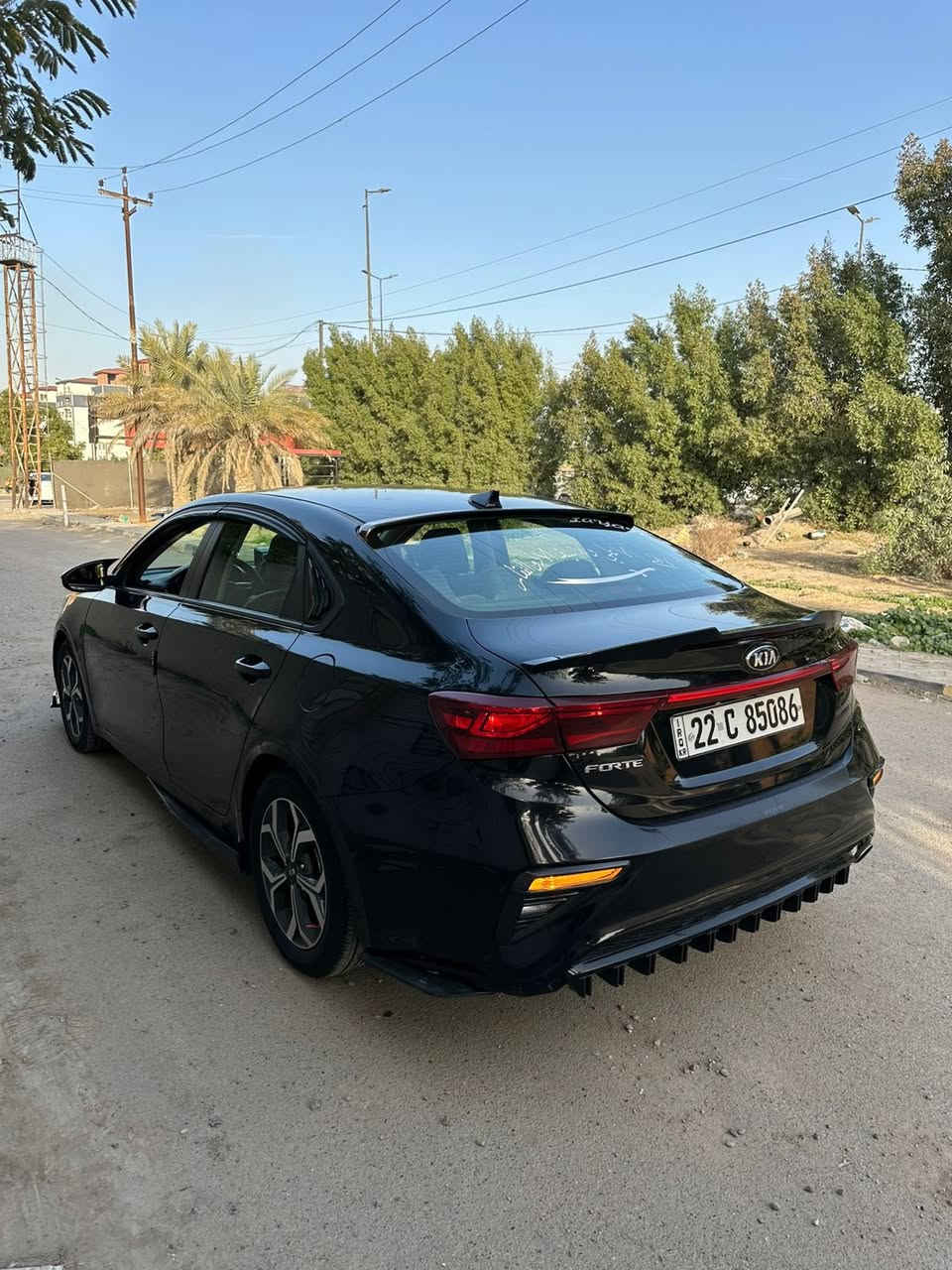 سلام عليكم كيا فورتي وارد امريكي موديل2021 صور الحادث والشاصي مرفق بالمنشور السعر 127$ بيه مجال بصيط السياره جاهزه من كلشي رقم الهاتف ***********
