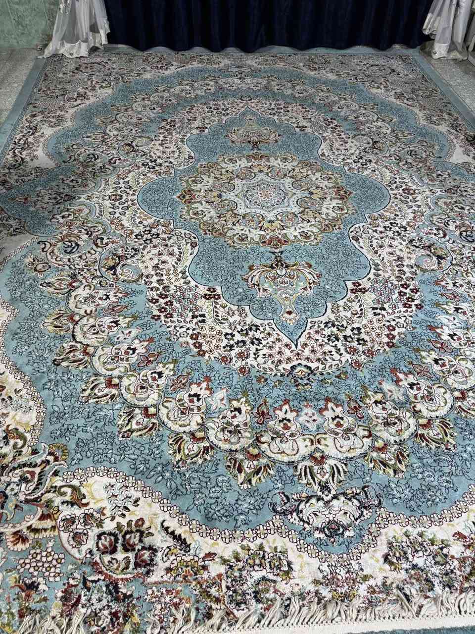 زولية تركي 4x3 عدد 2 استخدام موسم 1،5  سعر 200 الف مكان بغداد البلديات / ***********
