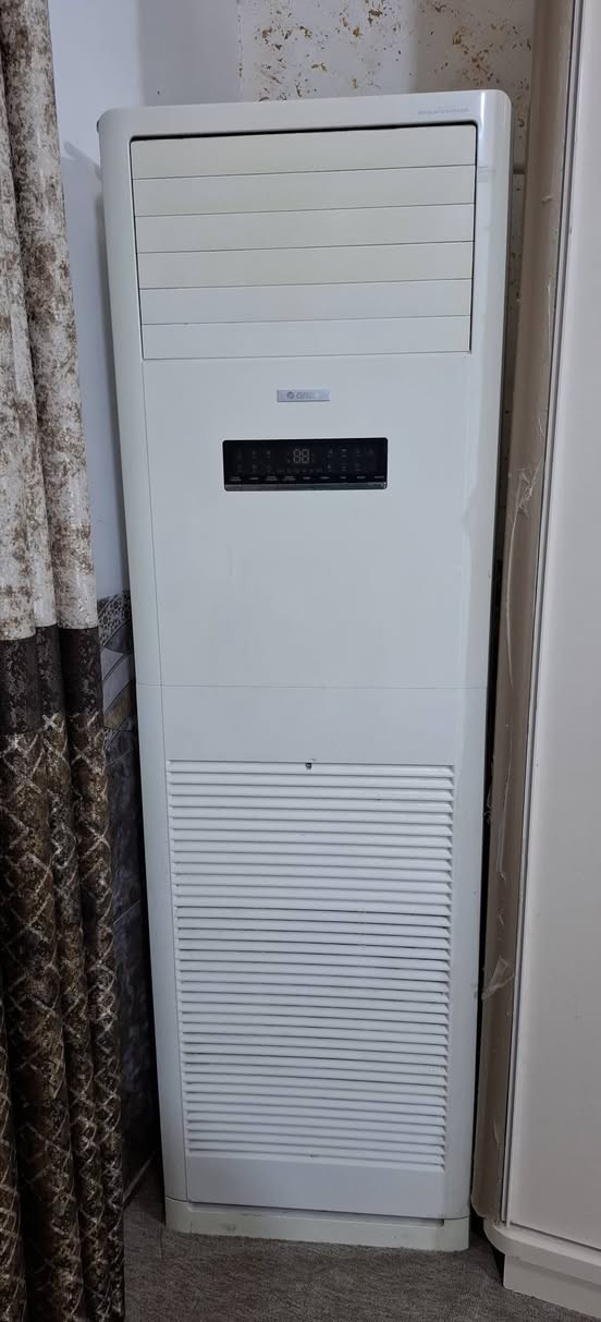 سلام عليكم عندي سبلت للبيع نوع كري شرط النظافه والشغل عنواني كربلاء تفاصيل اكثر اتصل وتدلل  ***********
