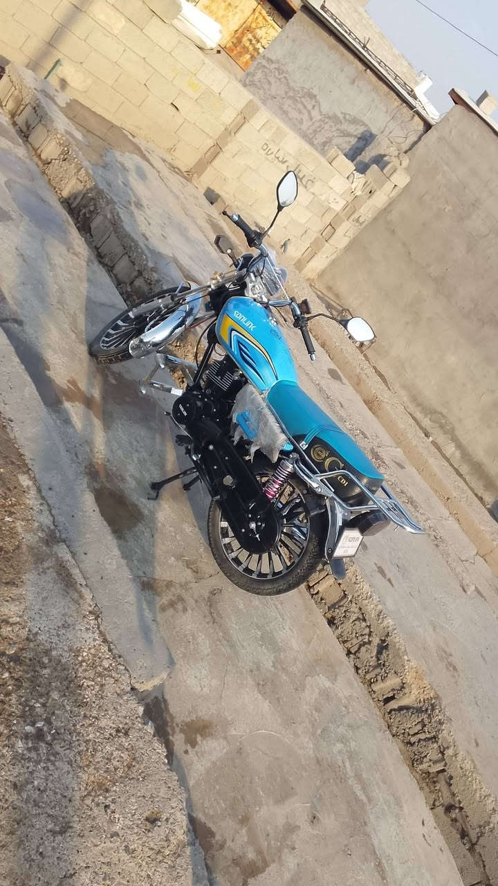 سلام عليكم دراجه سيڤان موديل ٢٠٢٥
المحرك ٢٠٠
الدراجه خير من الله المراوس فقط  بوكسر شعندك نزل بل تعليق 
أو تجي خاص 
أو تصال ع رقم ***********
العنوان بعقوبه
