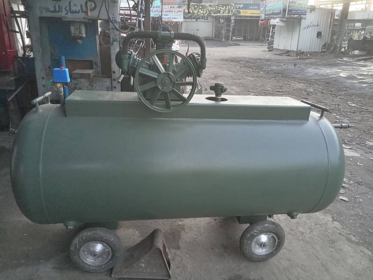 كنبريسر إيطالي ١٠٠٠ لتر معه تاروسه ياباني ثلاثه بستم كبير معه ضمان بأداره سيف التميمي بغداد البياع حي صناعي شارع الخامس
***********
