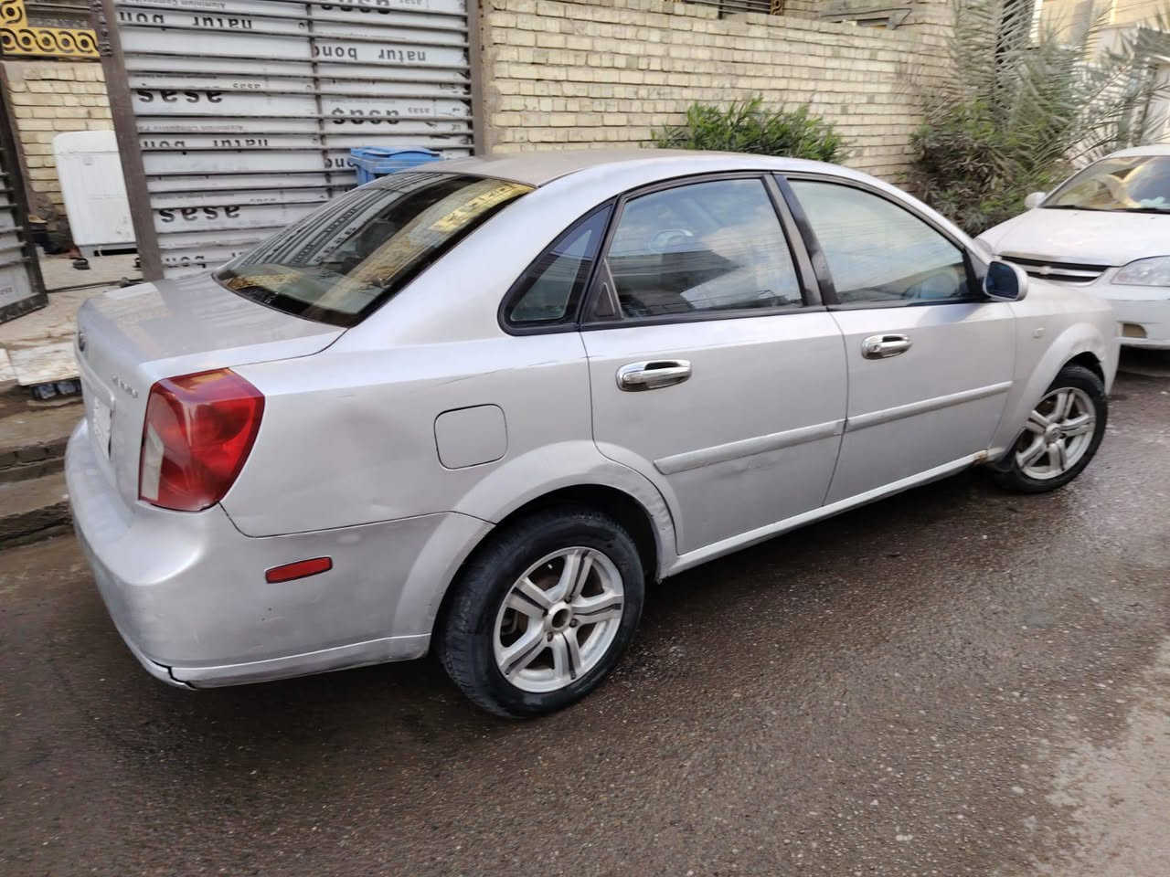 سيارة فورنزا للبيع موديل 2007 يرادلها ترتيب الكشر شوية كير جديد محرك جديد صدر امامي خلفي جديد باتري جديد ضفيرة وجويتر مبدلات قبل شهرين تبريد ثلج
ما بيها ضربة مبدل جنطة بسبب الجراد رقم بغداد الماني
سعر ٥٤  مكاني بغداد للاستفسار ***********
