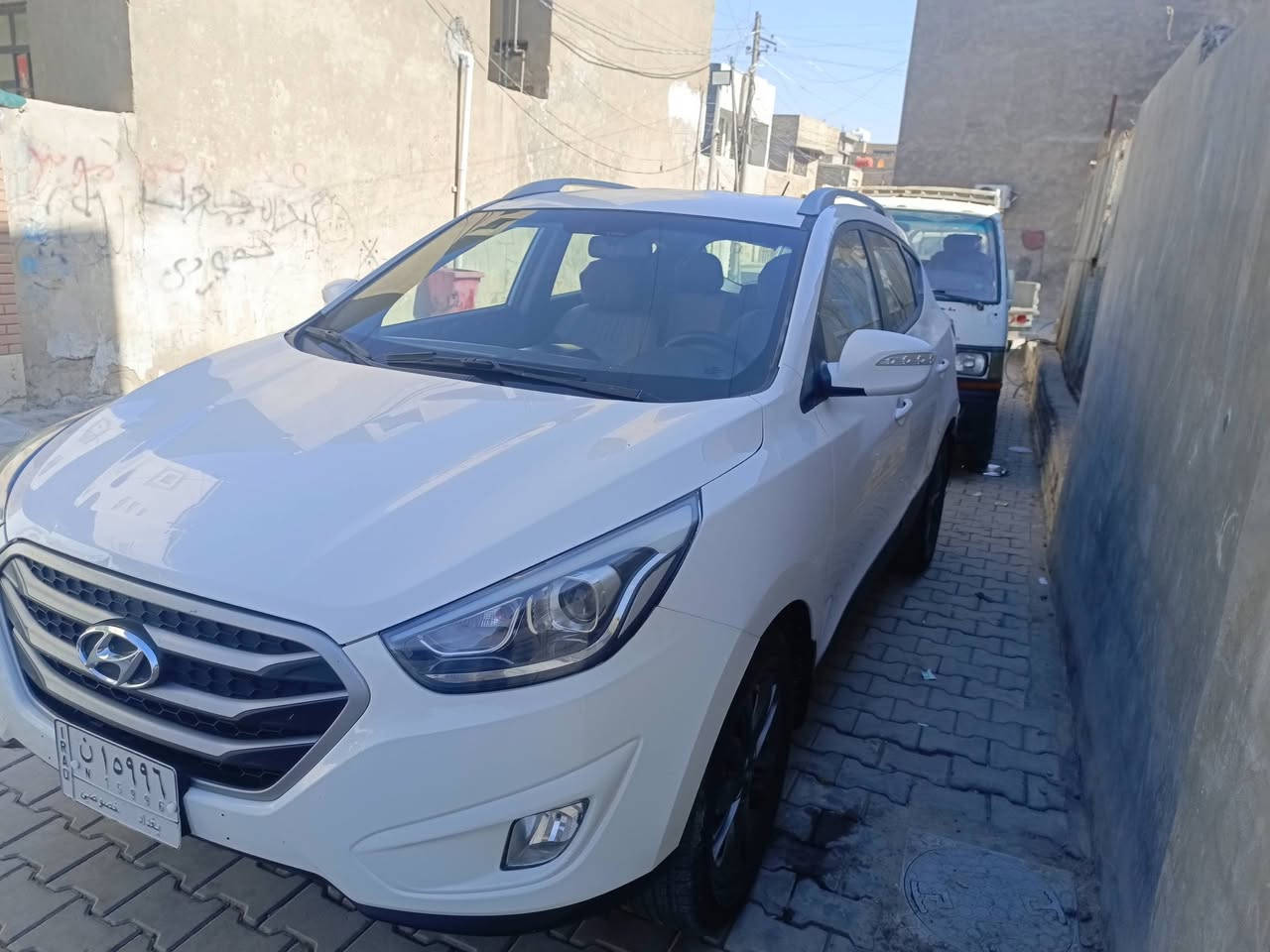 سلام عليكم توسان موديل 15 سياره خليجي بيه قطعتين صبغ اثر شخوط سونار بالمنشور السيارة جاهزة للخير تخم تاير باتري كله جديد رقمه بغداد مكان سياره بغداد الزعفرانية رقم *********** سعره 143 وبيه مجال شي بسيط غير متواجد على الفيس فقط واتساب او تصال
