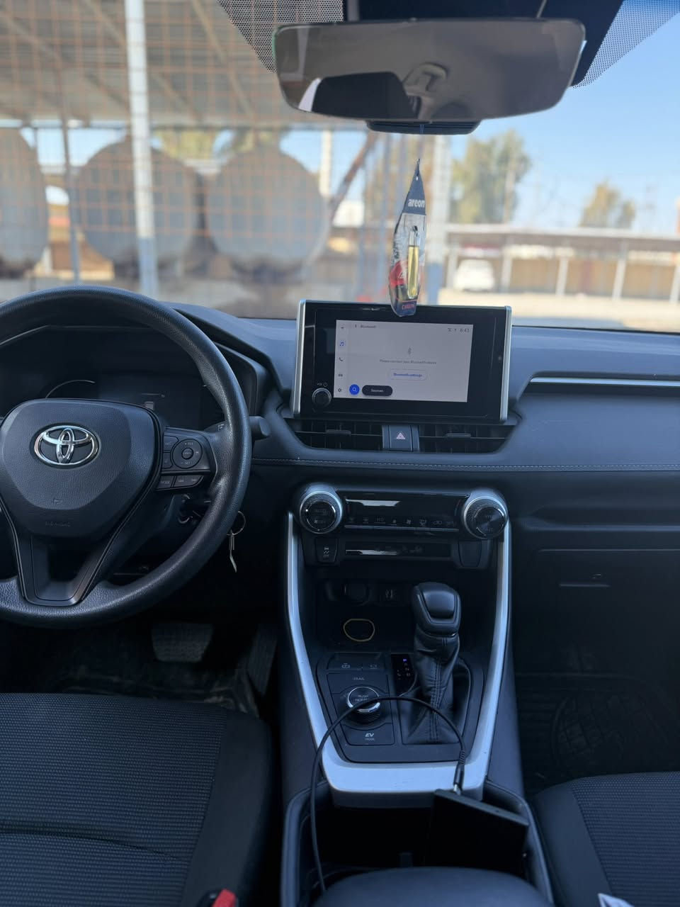 سيارتين 
كامري 25 وراف 24 هايبرد مرقمات وتفاصيل واضحه الكامري شبرين صبغ بالبيونيد بدون دواخل وايرباك ماشيه 14 الف ميل سعرها 225$ 

والراف جاملغق صبغ خلفي والجاملغق الامامي بلادي 
ماشيه 27 الف ميل سعرها 220$ 
الشراي يتصل *********** 
العنوان الحويجه قرى الحلوات
