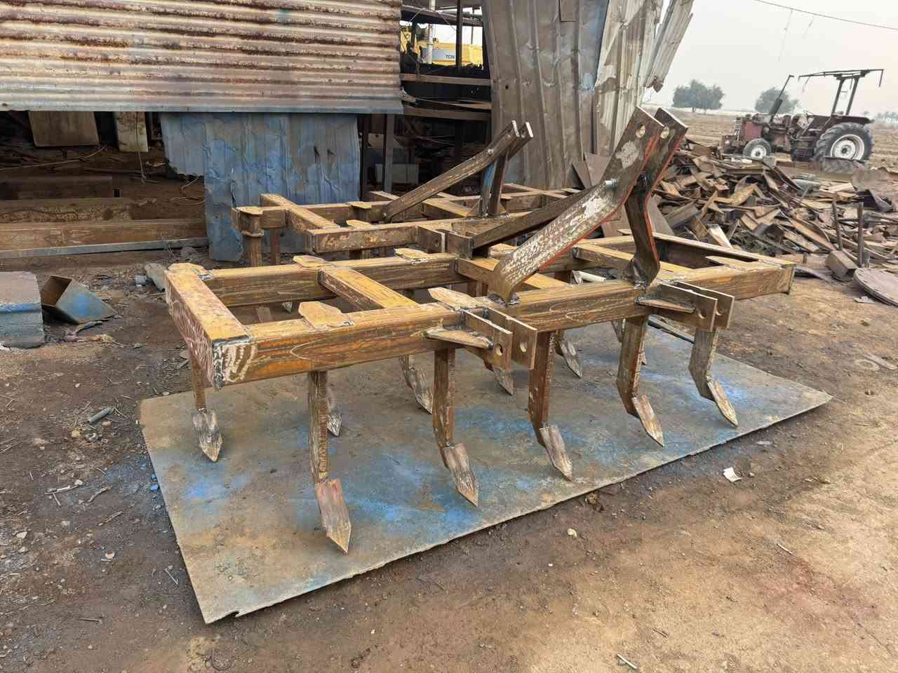 السلام عليكم شباب للبيع خرماشه حجريه ٣ سراوات.   او خرماشه مترين سراوان    او محموله كوبره.   او معدلانات.   ديجرات.    مكاني بغداد المحموديه سريع الدولي.   ***********.   ***********.
