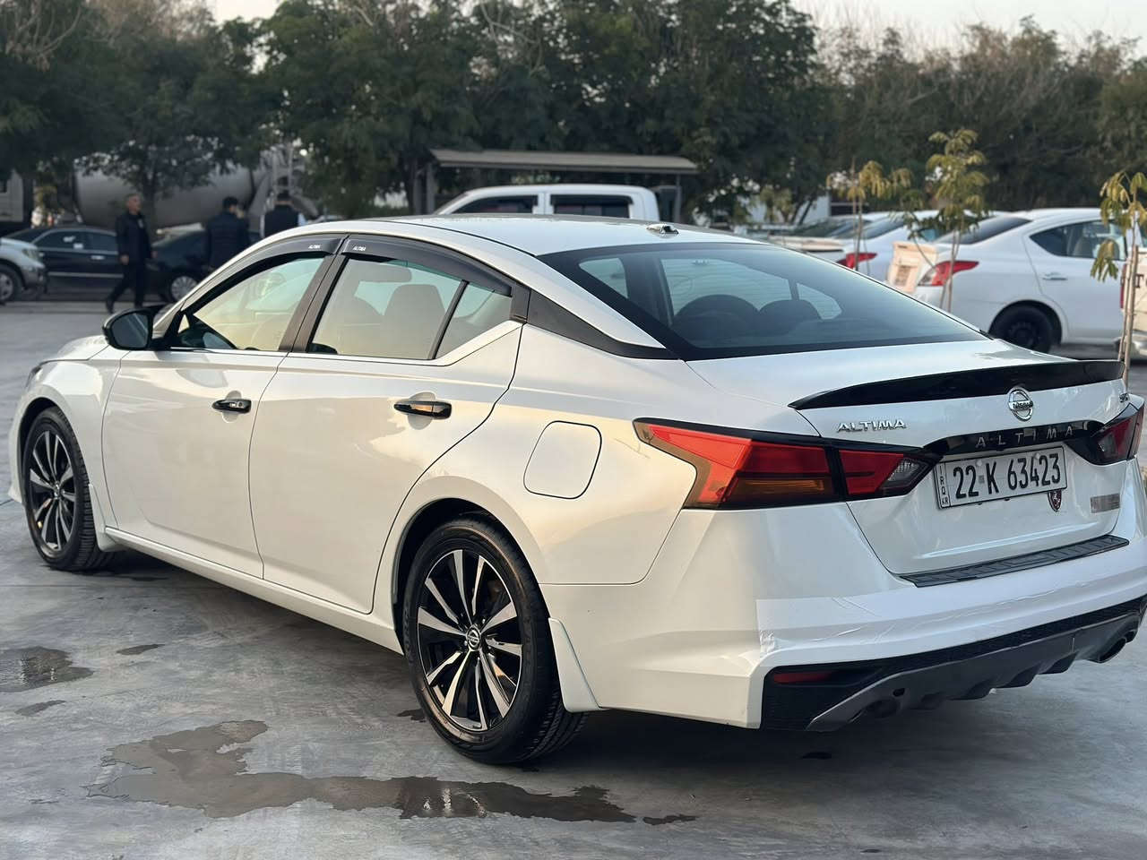 سلام عليكم
Nissan Altima 2020
 SRفول مواصفات 

مواصفات/
فتحه سقف
كشنات تدفئه
كشنات جلد 
تحكم استيرن 
بصمه 
رادارات 
 كامره خلفيه 
كشن كهربائي
لد اناره 
محرك (2500)
ويل وتايرات جدد
سياره بسمي وكاله تحويل بشرط
مكان سياره كلار 
صوره سونار بل منشور 
للستفسار ***********
