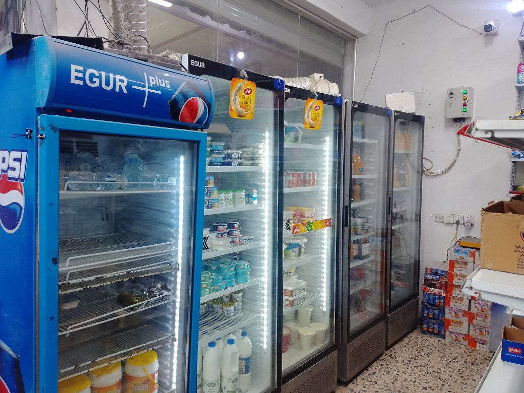 السلام عليكم 
اسواق للبيع العنوان الخطيب شارع خوله 
السعر ١٨ مليون ***********
