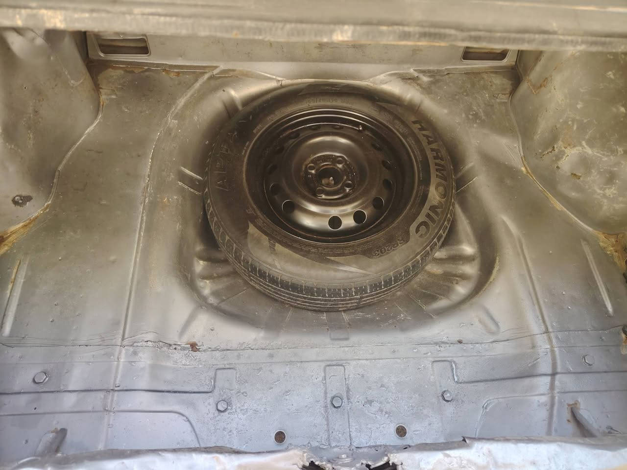 السلام عليكم
استر موديل 1992 سنوية عضم شرعيها بالموصل مشروع وطني شرط التحويل حجم 16 محرك بدايه صرف 

السعر... 32 بيها مجال /***********
