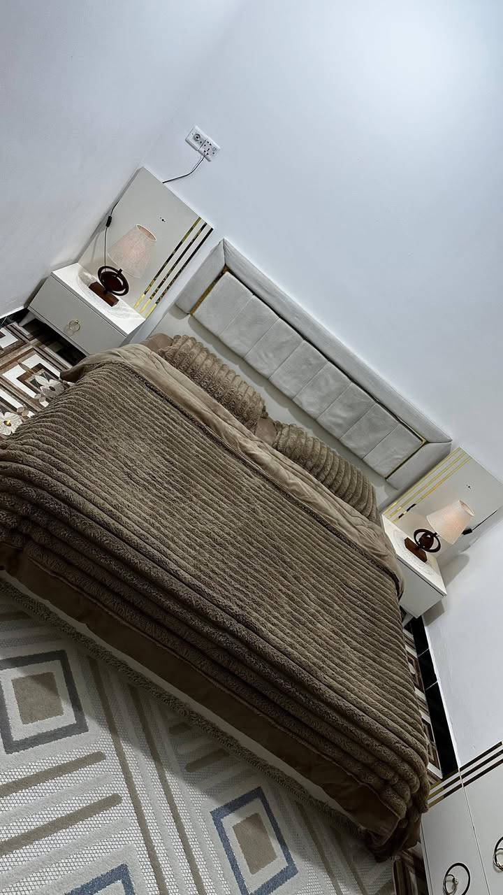 غرفه نوم تركيه نظيفه خمس قطع مع دوشك طبي السعر ٥٧٥
العنوان الدورة /بلاط الشهداء  رقم***********
