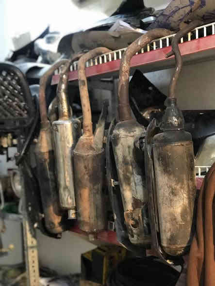 شتريد موجود تفصيخ الكفاح الثانيه 
اتريد تورنه نطلعلك سن موجود 
تفصيخ ماكس 
تفصيح يوماها 
تفصيخ بطه 
تفصيخ اي دراجه تعجبك موجود 
تفصيخ اف اس موجود 
تريد تصفير الكلجات هم نصفرهن 
قطع غيار يابان موجود 
تصليح شرد الضمان 
نضرب كراين كورات فقط اتريد ونرتبلك الكور وتنضف مووجود
عندك شرك وصخه نضفه الك 
اي دراجه وبخدمتكم اخوك مصطفى 
العنوان شارع الماطور مقابل حمزه السوري مجاور جامع لامام علي محل اسمه خدمات يومها ***********
