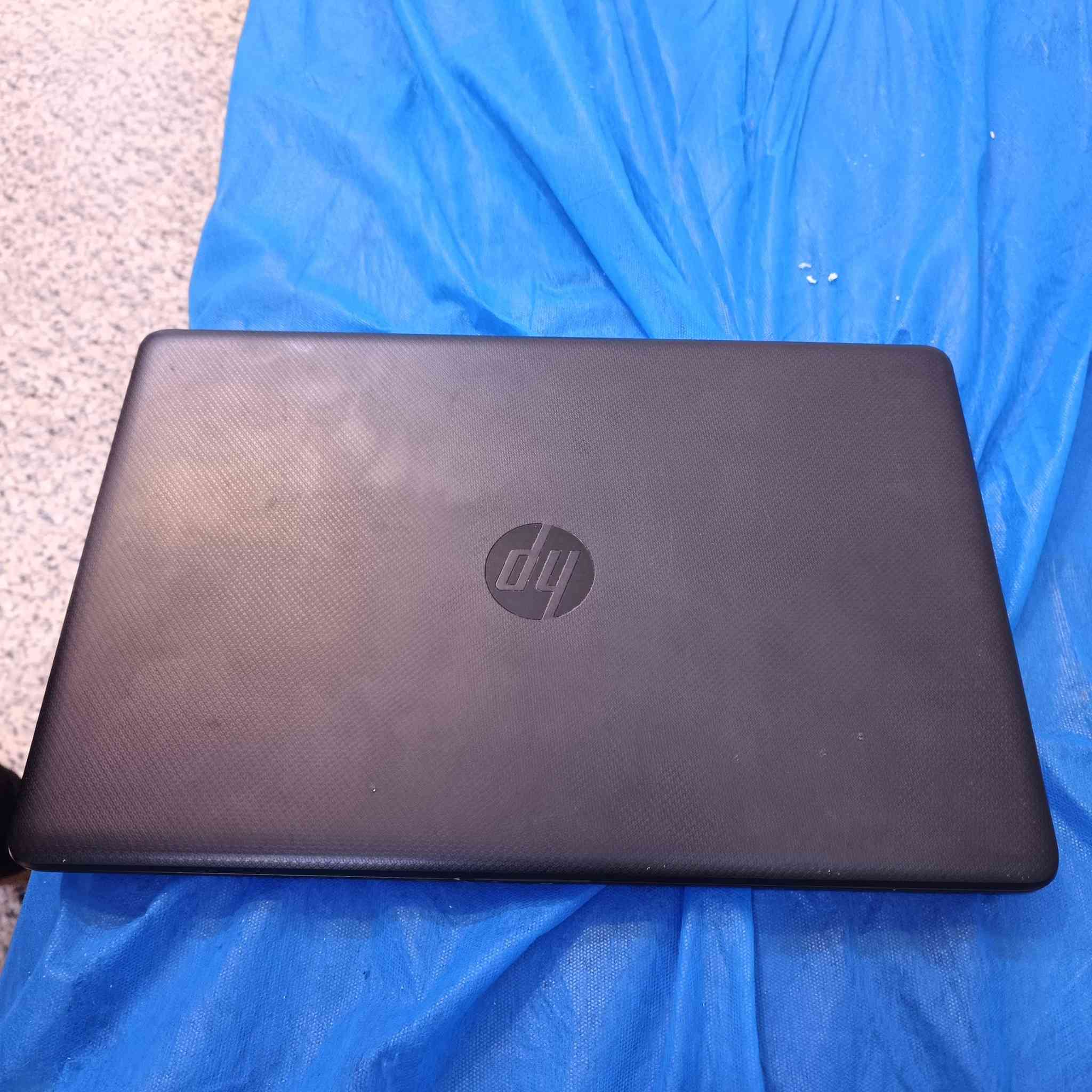 لابتوب استخدام قليل نضيف مواصفات قويه  دراسه تصفح عمل العاب اداء قوي  ………
كور اي7
جيل8
هار128اسسدي
وهارد HDD
1T
RAM8
كارت شاشه منفصل 2كيكه انفيده
السعر 400 وبي مجال للستفسار ***********
