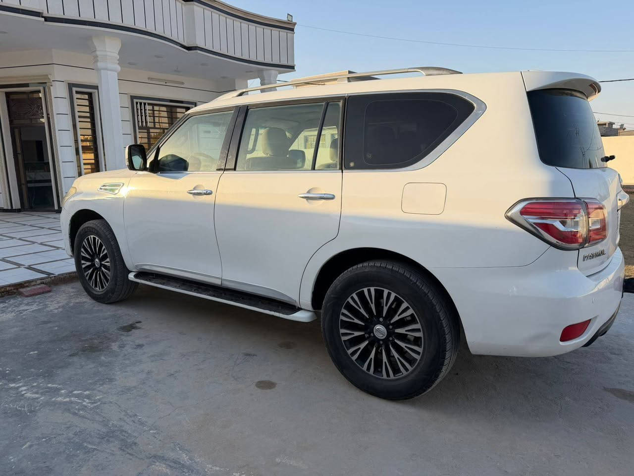 للبيع باترول 2011 بغداد تحويل مباشر مكينه الصغيره المرغوب بيهه صبغ عام بدون حادث فقط صبغ دكت جاكوج مابيهه السعر 155$ مكاني بغداد الشراي يتصل *********** بغداد, العراق
