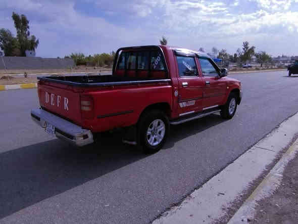 پیکاپ دێر مۆدێل2009لێدراوو بۆیاخو کاڵ بونەوەی نییە.کۆبۆنی بەنزینی هەیە بەناوخۆمەوەیە چوارجام کارەبای ئاوێنە کارەبای قفڵ مەرکەزی تایەی تازەیە گێڕو مەکینەو ئەکسلی بەشەرت تاقم پێش ودوای تازە دامگردوە  هەزەی تازەیە سەنەوی 4مانگە بەسەرچوە  شوێن چەمچەماڵ  75گەڵاو معامەلەیە کەم
ژمارەی موبایل.***********
*********** شمشمل
