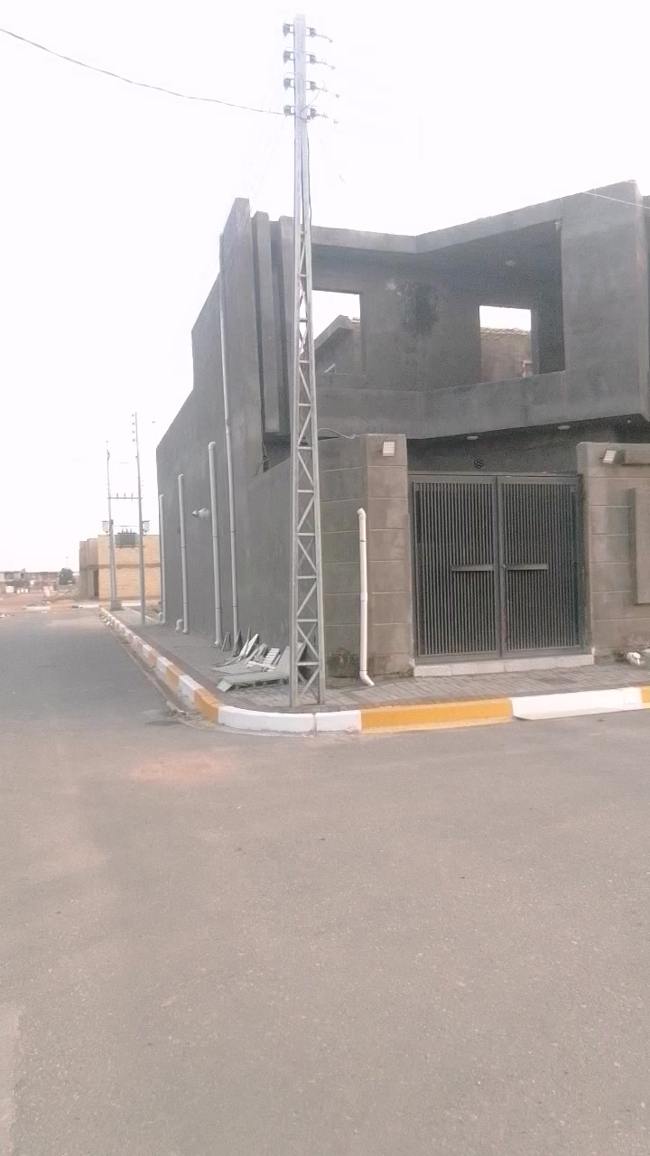 السلام عليكم
بيت ٢٨٠ متر ركن مقابيل خدمات بالشراكيه السابعه خدمات كامله شوفت عينك وشغل البيت درجه اولى من بيبان من شبابيك يعني الاخر مرحله بلبيت الي هوه الصبغ  من شركة جوتن البيت مطلوب ٦٤ مليون للإسكان القسط الشهري ٣٣٠ للعلم اني صاحب البيت 

باقي التفاصيل الاتصال او مراسلتنه واتساب

***********
