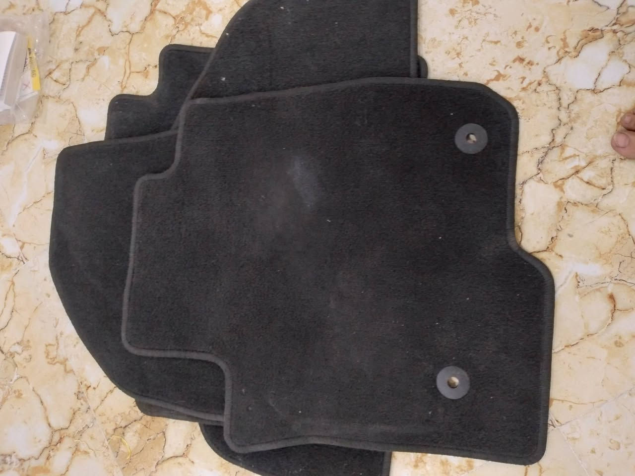 سلام عليكم 
فرشات تاهو جديده مال 2024 للبيع 
للاستفسار اتصل ***********
