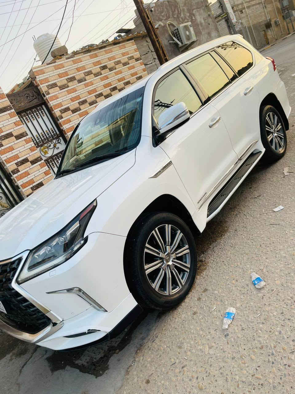 لكزز للبيع خليجي داخل بيجي سياره جاهزه كفاله بيها شبر صبغ فقط الباقي كفاله جديده سياره ***********
السعر 6 حاب يتصل هذا الرقم وشكرا♥️ Singapore
