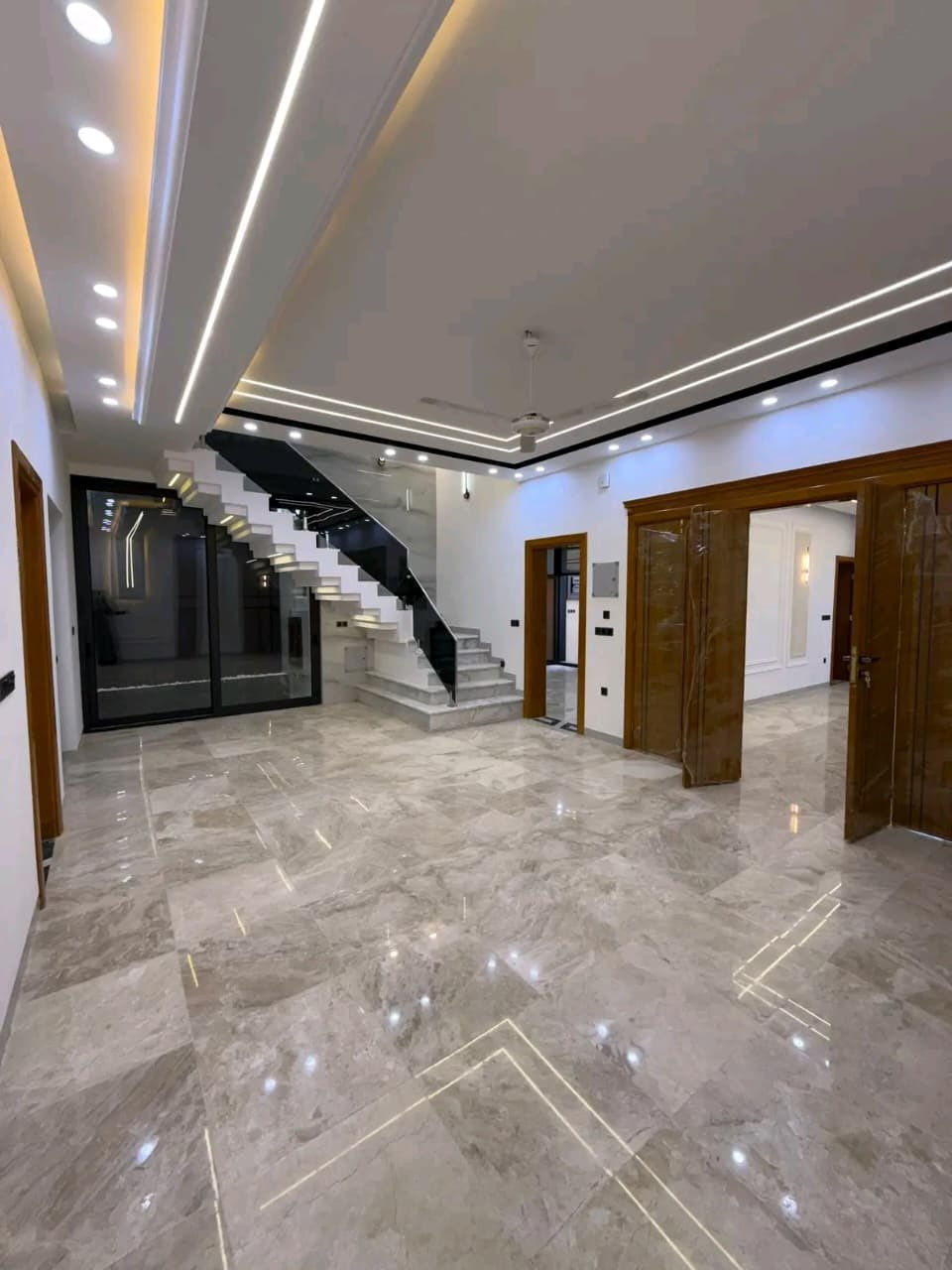 شارع الإمام علي طابقين جديد للإيجار والبيع ***********الشراي يجي خاص واتساب
