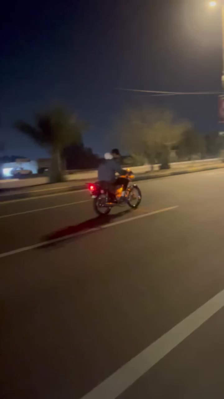 سلام عليكم دراجه نامه شلامجه موديل 23 كفاله عامه محرك ناعم يخبل لاتبخير ولاتنقيص دراجه تخبل نصبه معدل قطعه بدواجه ممبدله كله بلادي دراجه مال جنايي ودراجه معروفه مالتي سعرها خاص تريد تفضل خاص لو تتصل ع رقم ***********
