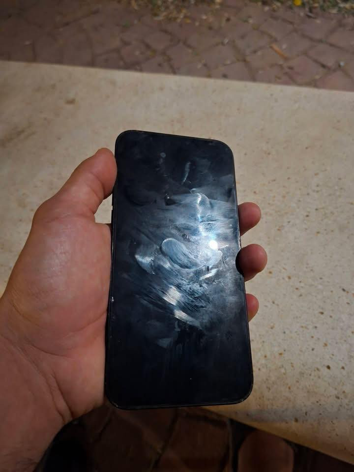 أيفون 12 برو ماكس
بطارية 🔋 78 
ذاكرة 256 ✅

جهاز مكفول ممفتوح ولا مبدل بي اي قطعة ونضيف حييل بس الكارتونة ضايعة 
سعرة 375 الف 
مكاني بغداد الشعلة 
***********
متواجد ماسنجر و واتساب
