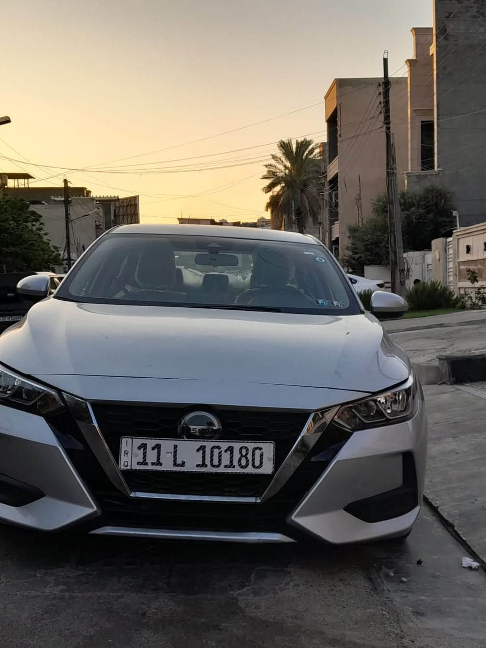 السلام عليكم للبيع نيسان سينترا SV2023رقم بغداد تحويل مباشرحادث بنيد صبغ محرك 2000 كامره بصمه تشغيل ويل كب رادار السياره جاهزه من كلشي ماشيه 28000 مايل كير مكينه مكفولات تخم تاير السعر 135$ وبيه مجال مكان السياره بغداد العامريه رقم تلفون ***********

