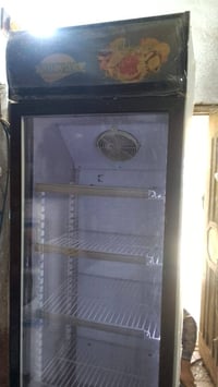 ثلاجة • للبيع