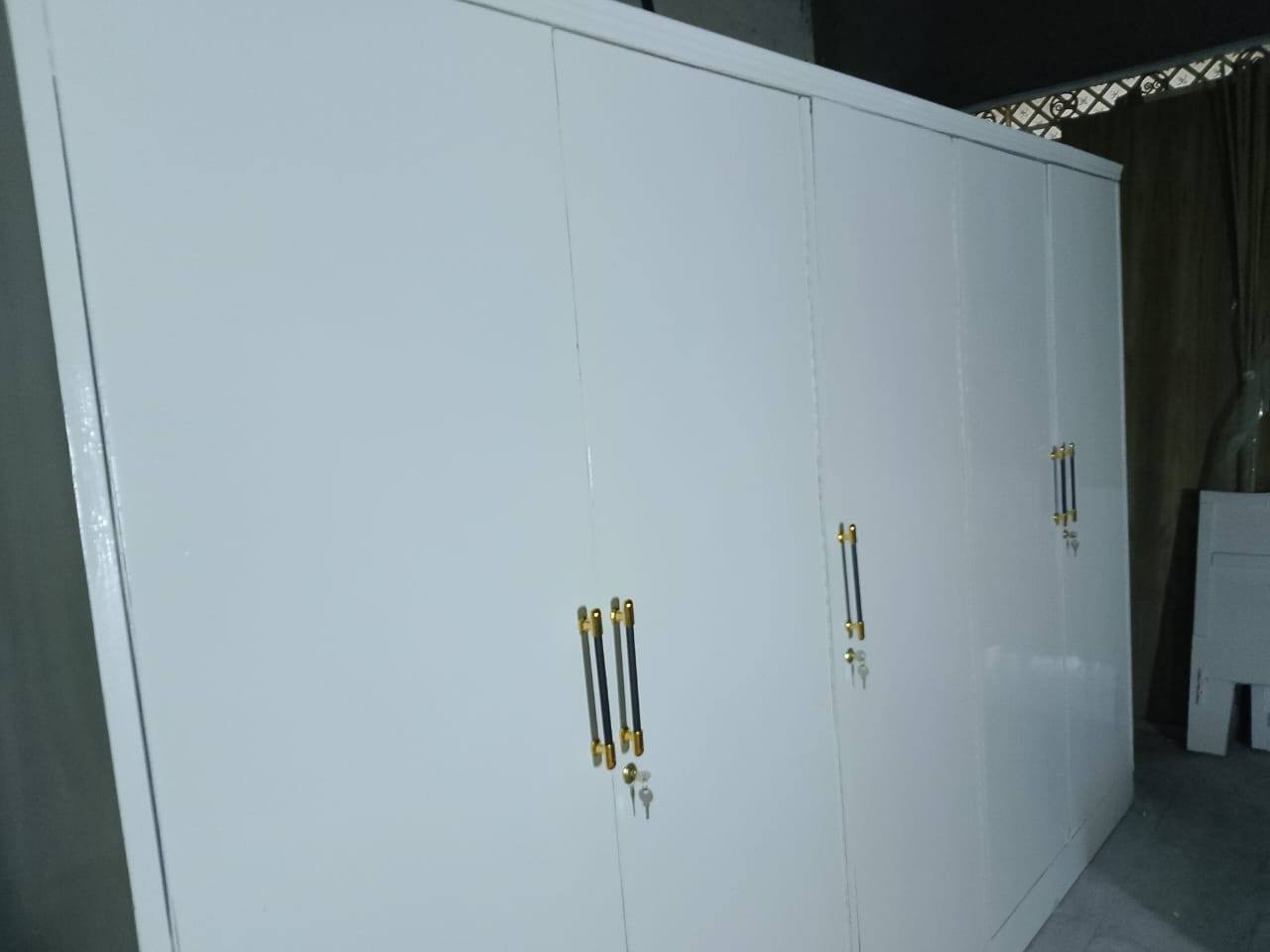 السلام عليكم لبيع الخشاب غرف صاج عراقي بلوك تسكام صبغ حسب الطلب.وديكور صبغ (ابيض ) +(صاجي ) عنوان ميسان حي النداء  ستفسار اكثر (*********** )
