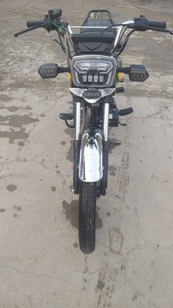 دراجه البيع مكفوله موديل 2025كفاله عامه ماناقسه شي دراجه حلوه ونضيفه
وكله شغال برغي ماناقسه اوراق صولي مالشركه 
دراجه سارله شهرين تمشي بالشارع وتعال وشوف
بعينك والسعر خاص مكاني بابل قضاء المحاويل 
وتصل وبيك خير ودلل بس الموشراي لايتصل فدوه
لا تعبني ولا تعبك 💤 ***********💤
