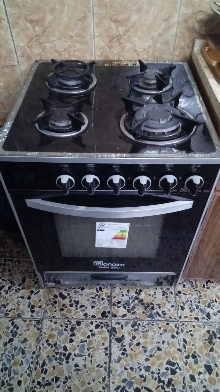 السلام عليكم للبيع
غساله فول اتوماتيك ٩ك دنكه مع طباخ ينوراير
السعر ٢٥٠ الاتصال 
***********
