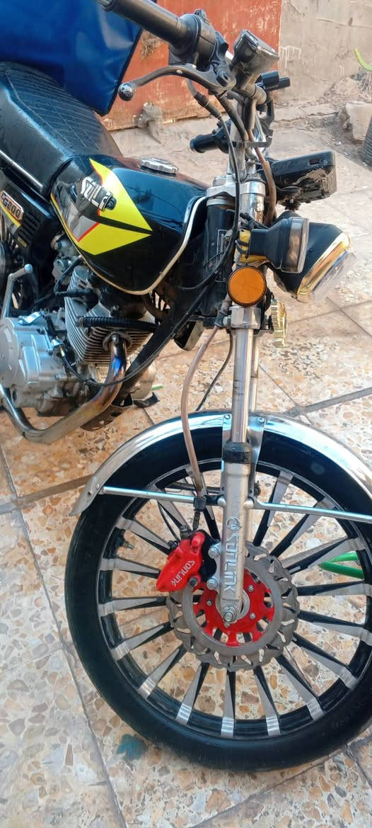 سلام عليكم سولنك مديل 24 للبيع مكينه 200cc لدراجه مكفوله اوراقهة كامله  شلعه معدل كهربائيات كلهة شغاله سلف هندر السعرر 600 وبيهة مجال للشراي
مكاني حي اور. ومتواجد واتساب ***********
