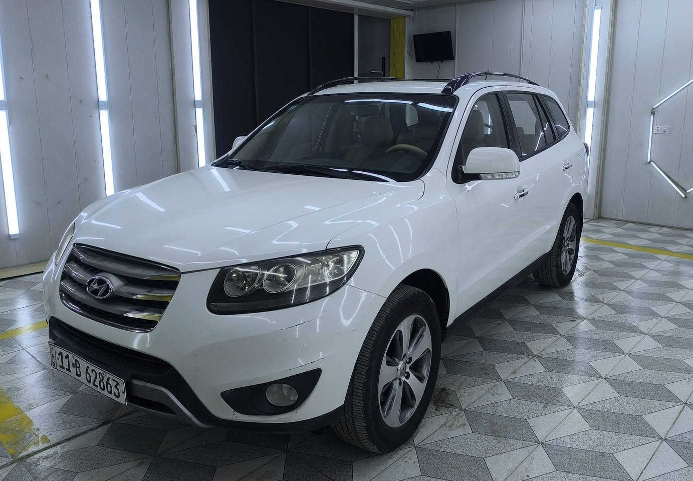 سنتافي 6 سلندر موديل 12 خليجي فول واحد على واحد 
بصمه
فتحه
حساسات خلفيه
داخل جلد بيجي
تبريد امامي خلفي
ويل كب 
مري شفط
وباقي المواصفات المعروفه بالفول
مرفق السونار بالصور السعر 150$

للاتصال ***********
