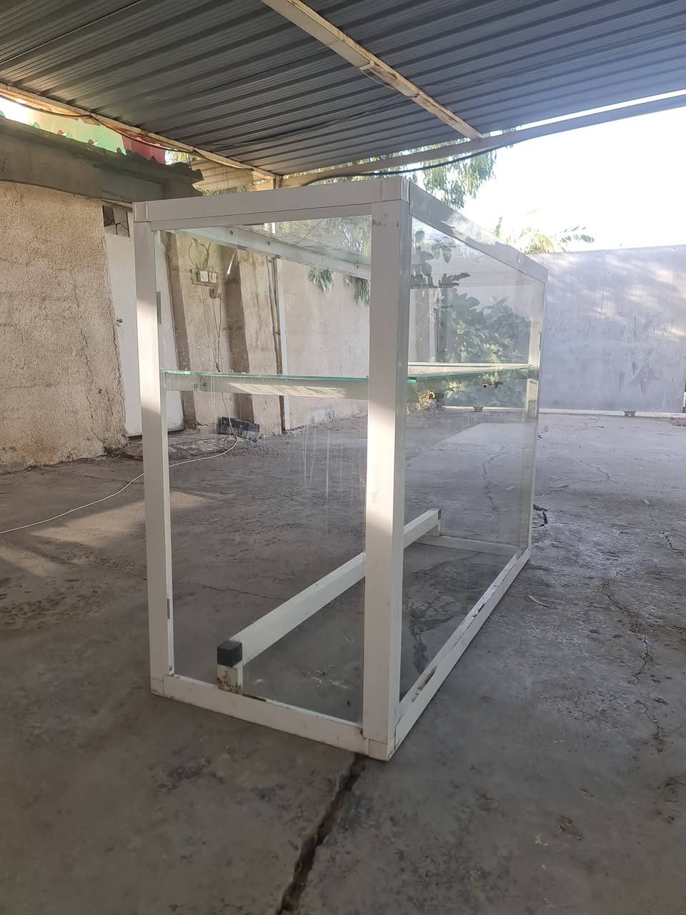 ميز عرض محلات 
ارتفاع 110 سم
عرض 150 سم
نزال 60 سم السعر 100 الف ***********
مكاني بغداد اليوسفيه
