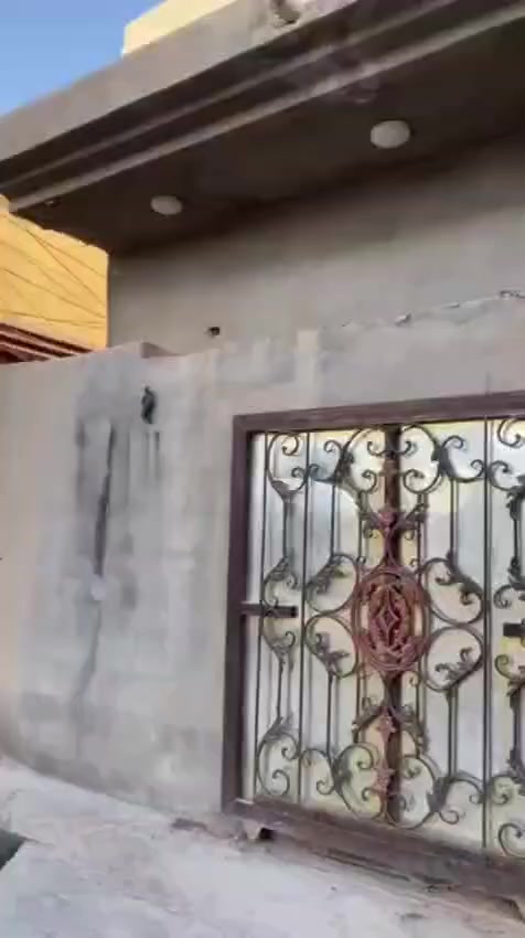 سلام عليكم بيت الإيجار كنطرت سلام شارع البرج ٦٥ متر

غرفه نوم وصاله ومطبخ واستقبال وصحيات داخليه وخارجيه ومنور

الاستفسار ***********
***********
. الإيجار ٢٥٠ مقدمه شهرين
