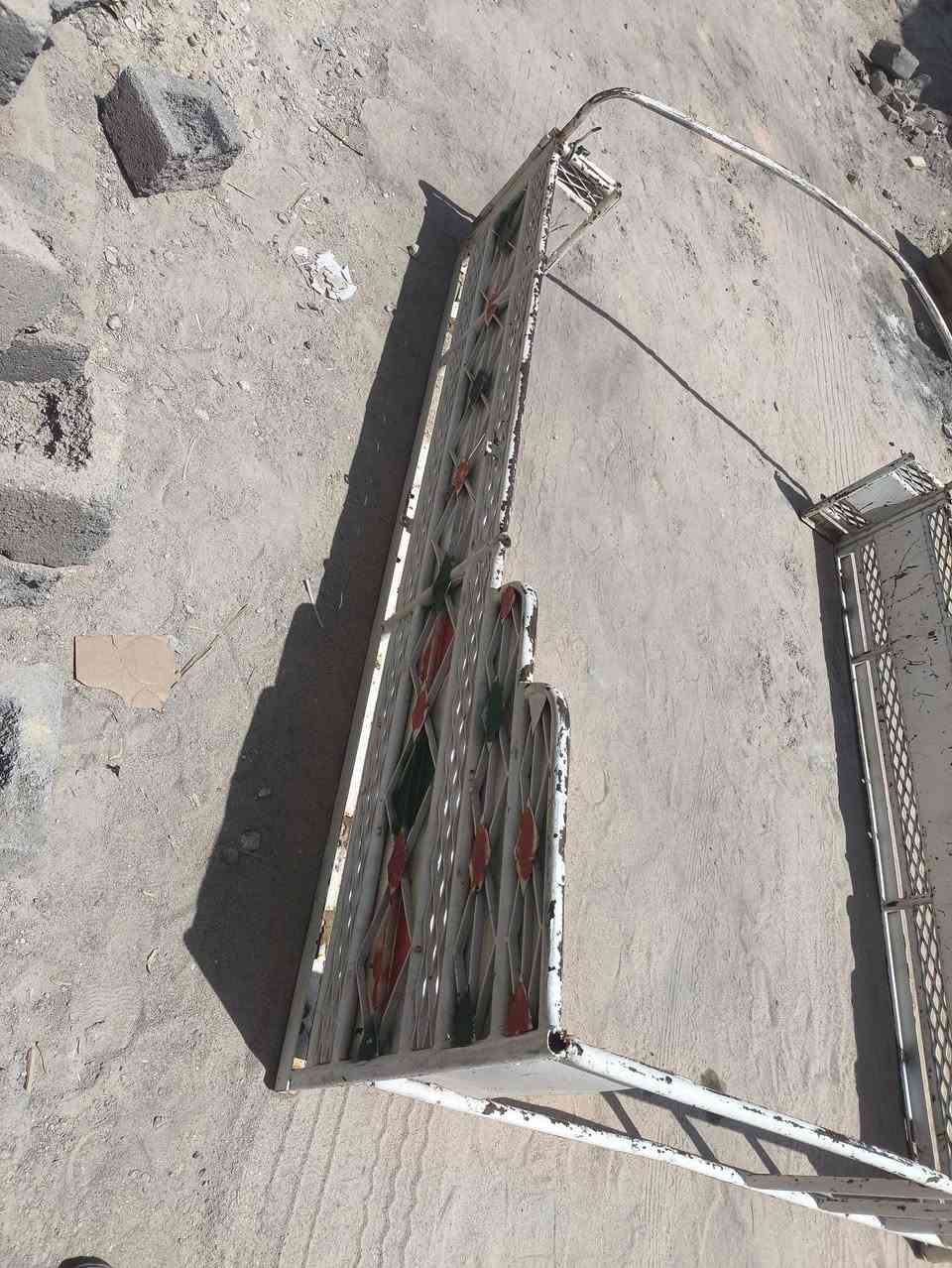 سلام عليكم عندي محجر بيكم تك نضيف مكاني بصره مدينه بني منصور ***********
