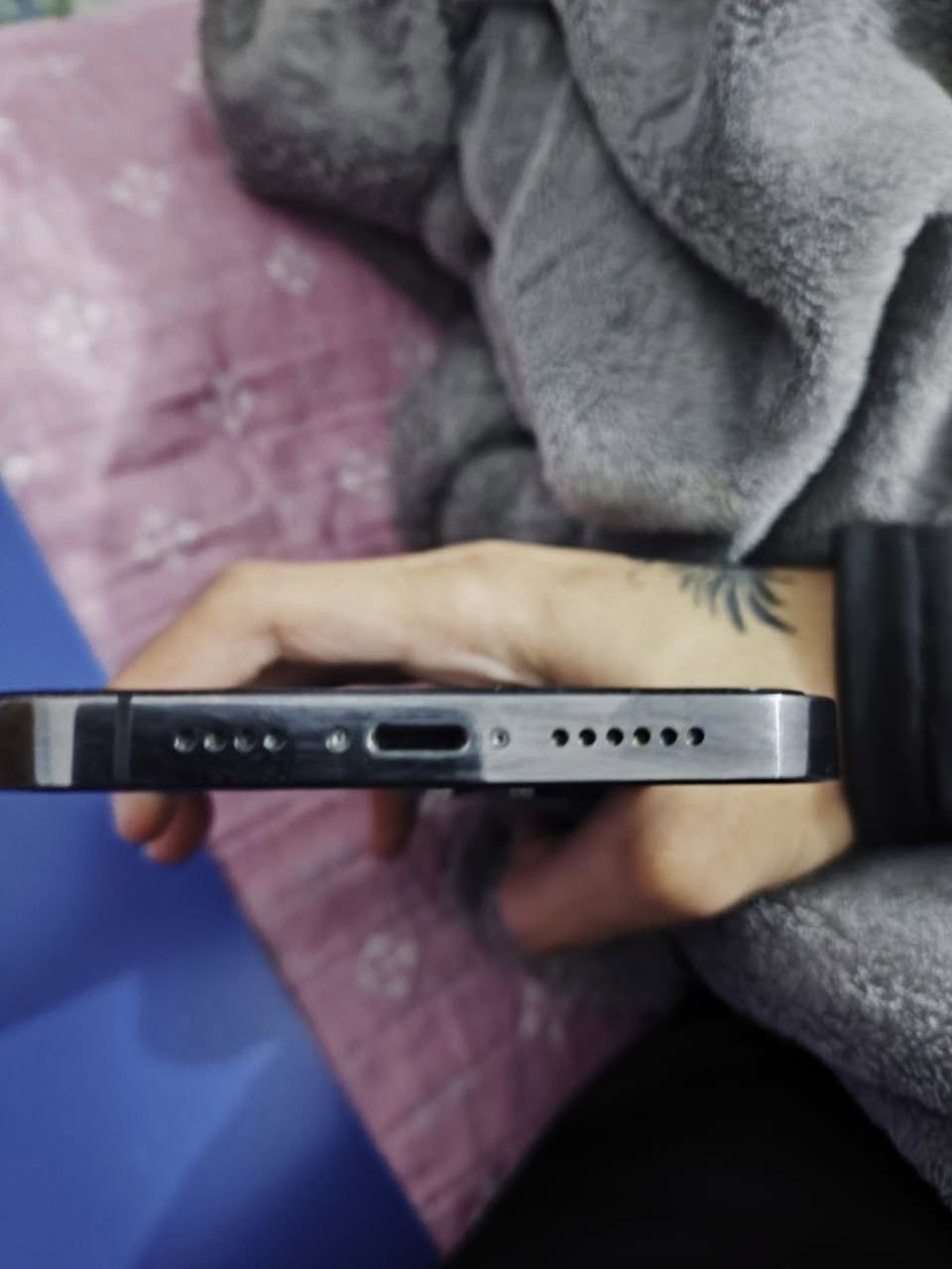 سلام عليكم 13 برو ماكس جهاز نظيف مابي شخط كامل بطارية 82 كارتونه موجوده مساحه 256GB السعر 650 ماتحصل مثله بالسوك قطعه مكاني الكوت تواصل بالفيس او رقم ***********
